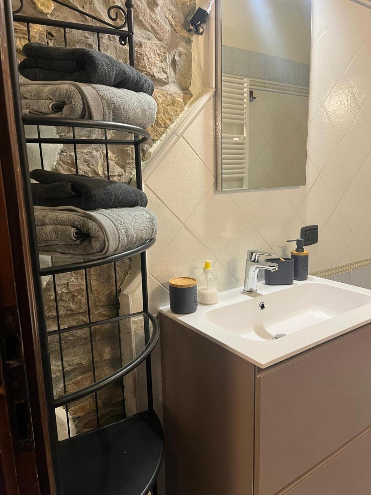 La Casa Di Mat Charme&Relax Apartment แบร์กาโม ภายนอก รูปภาพ